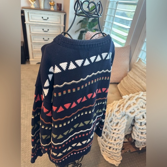 Women’s Vintage-Inspired Geometric Knit Sweater - Picture 5 of 7